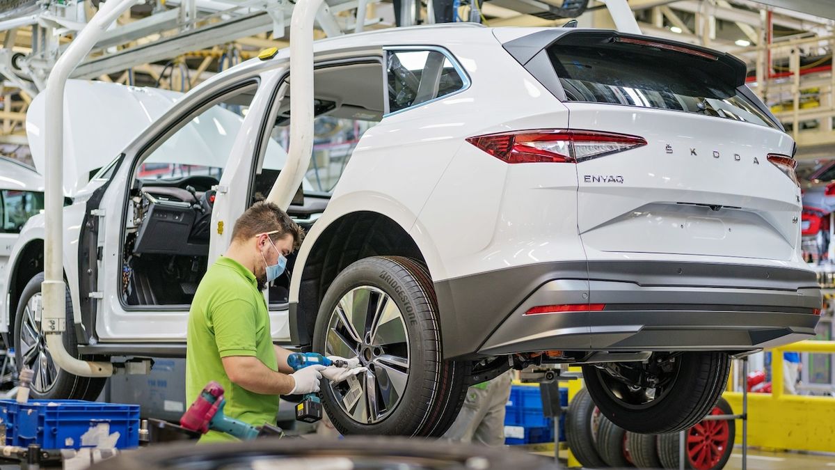 Předseda podnikové rady Škodovky nastínil, jak náročné je přestavět továrny na výrobu elektromobilů